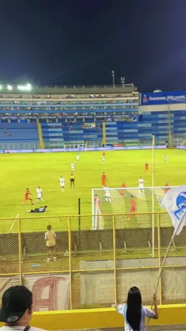 Le ganamos al hijo bobo nuevamente.  @Alianza FC 🐘🤍✨ #alianzafc #albos #cdaguila #fyp #paratiiiiiiiiiiiiiiiiiiiiiiiiiiiiiii 