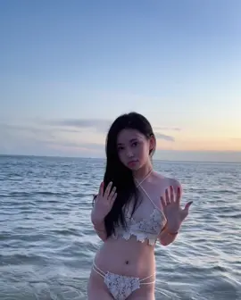 Biển xanh cát trắng nắng vàng. Ngoài cô nương ấy chàng còn yêu ai #xuhuong #xuhuongtiktok 