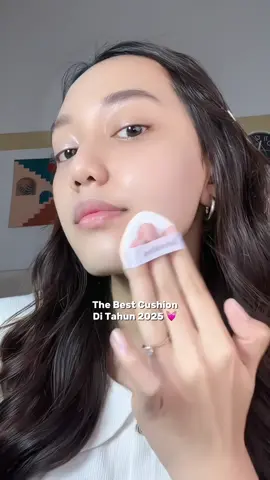 glowy banget finishnya coveragenya juga ga to much.. #barenbliss #cushion #beautyinfluencer 