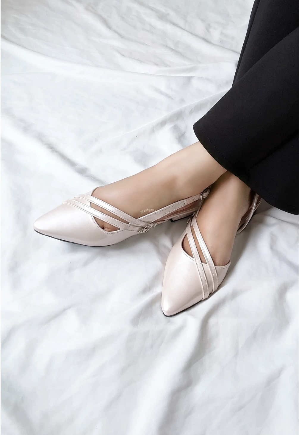 Cantiiik heelsnya 🫶🏻 #sandalheels #heelswanita #heelsmurah 