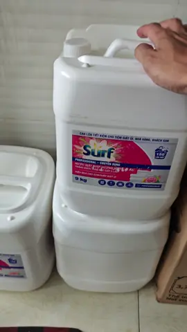 Nước giặt surf can 9kg cho anh chị em nào cần nha #surf  #nướcgiat 