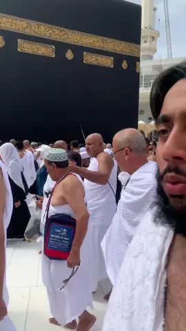 ‏وترى الملائكة حافين من حول العرش يسبحون بحمد ربهم ##محمد_منيب##اكسبلور