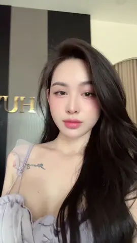 Năm thanh lọc đả lọc gần hết tóc của tui rồi huhu !!!! Street quá nên rụng tóc nhiều 😌