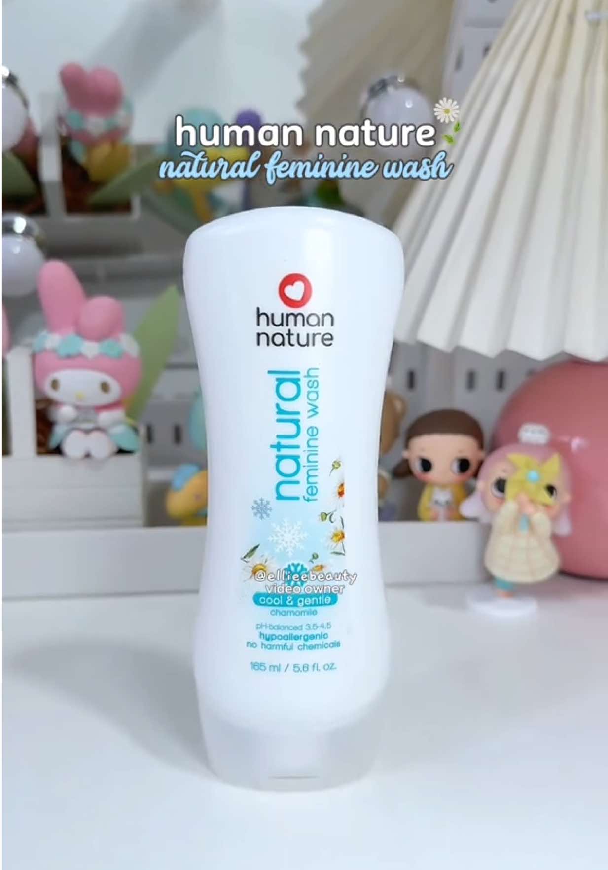 The most gentle & natural feminine wash I have ever tried, also affordable & ofc effective basta human nature products ganda talaga no harmf*l side effects. 😍 @Human Heart Nature  Get my holygrail sunflower oil here @Ellie Beauty Recos 🌻 #humannature #humannatureph #naturalfemininewash #femininewash #humannaturenaturalfemininewash 