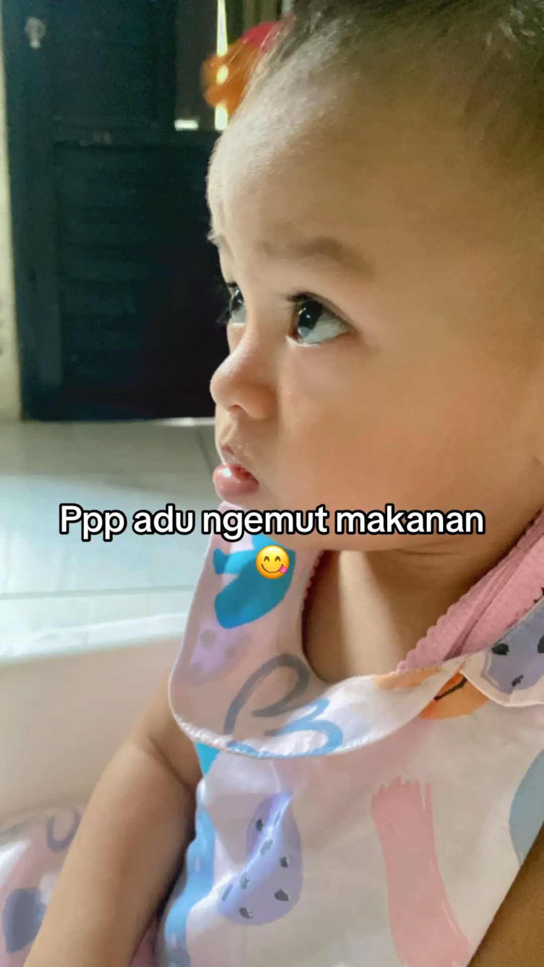 Btw anakku grgr telat makan dijam makannya jadi udah pasti bakal ngemut makanannya,durasi makan pun bisa sampe 1jam😫selebihnya kalo sesuai normal ko moms makannya. #fyp #masukberanda #anakmakan #newmom #yuksharingmom 