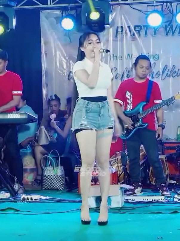#osellademak #bukitberbunga#indahstarla #ojingjeparademakkuduspati #ojingtogether #viraltiktok #dangdutkoplo #fyp #fyppppppppppppppppppppppp 