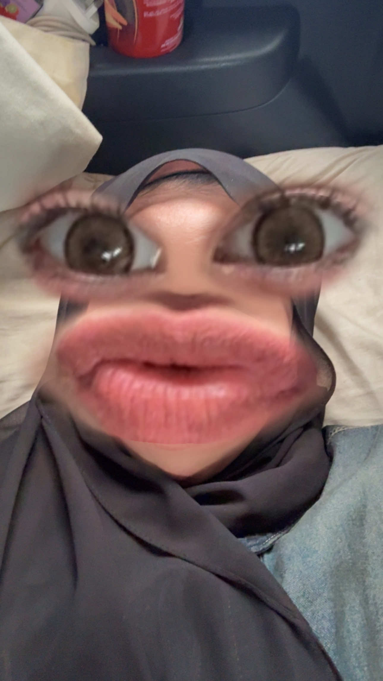 😨