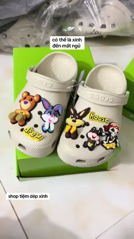 dép cross gắn charm drew house 3d #depcross #dep #cross #depsuc #drewhouse 