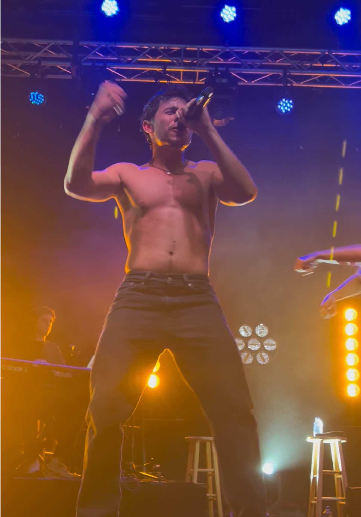 My man 🥵 @David Archuleta #davidarchuleta #earthlydelights #earthlydelightstour #gay #fyp 