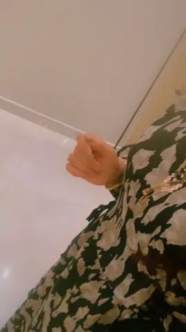 انت يلي كن جسمك ساعة رمليه⏳ لا تبين عاتقك والشامه المألوفه 🤍😊 #خالد_البريك #حصري #شيلة #تصويري📷 #ماشاءاللہ #الشعب_الصيني_ماله_حل😂😂 #اكسبلورexplore #اكسبلورررررر #اكسبلور❤️ 