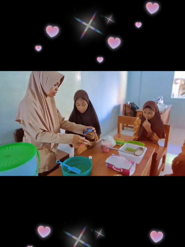 Aisyah dan teman-teman praktek membuat jelly di sekolah SLB sunan Kalijaga  #sumberkencono  #wongsorejo_banyuwangi  #fypppppppppppppp 