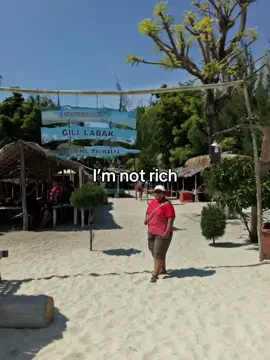 #imnotrichbutilivelikeamillionaire #traveller #backpacker 