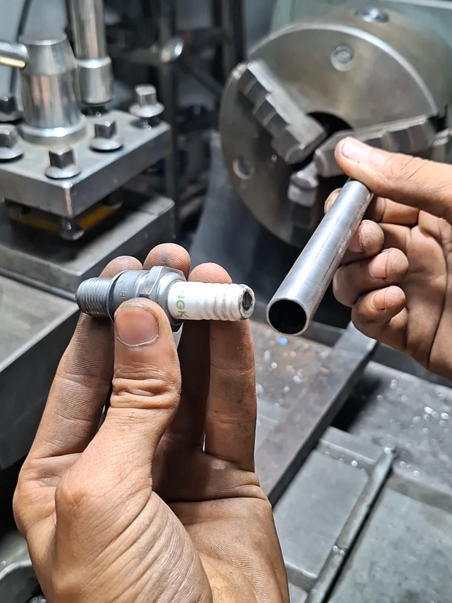 crazy idea for pipe reducing on lathe #pipe #reducing #engineering #mechanical #lathe #shorts #DIY #project #iron #threads #tools 