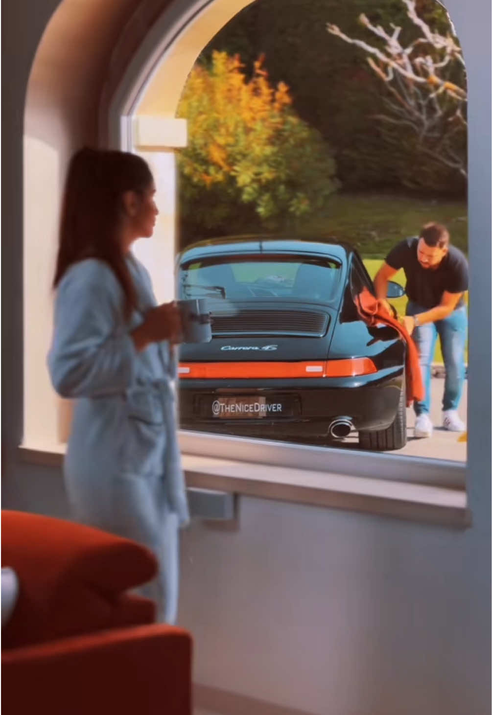 4 règles à connaître si tu vis avec un homme passionné de voiture. ❤️🚗 C’est tous si compliqué en vérité ? 🤪 Qui se reconnaît ou reconnaît son (ou sa) partenaire ? 😇 #Porsche #Porsche993 #Porsche911 #CarEnthusiast  #automobile 