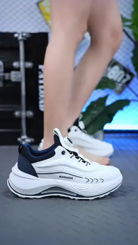 Giày sneaker nam thiết kế núm vặn dây thông minh #giaynam #giaysneaker #giaythethaonam #giaysneakernam #giaydepnam 