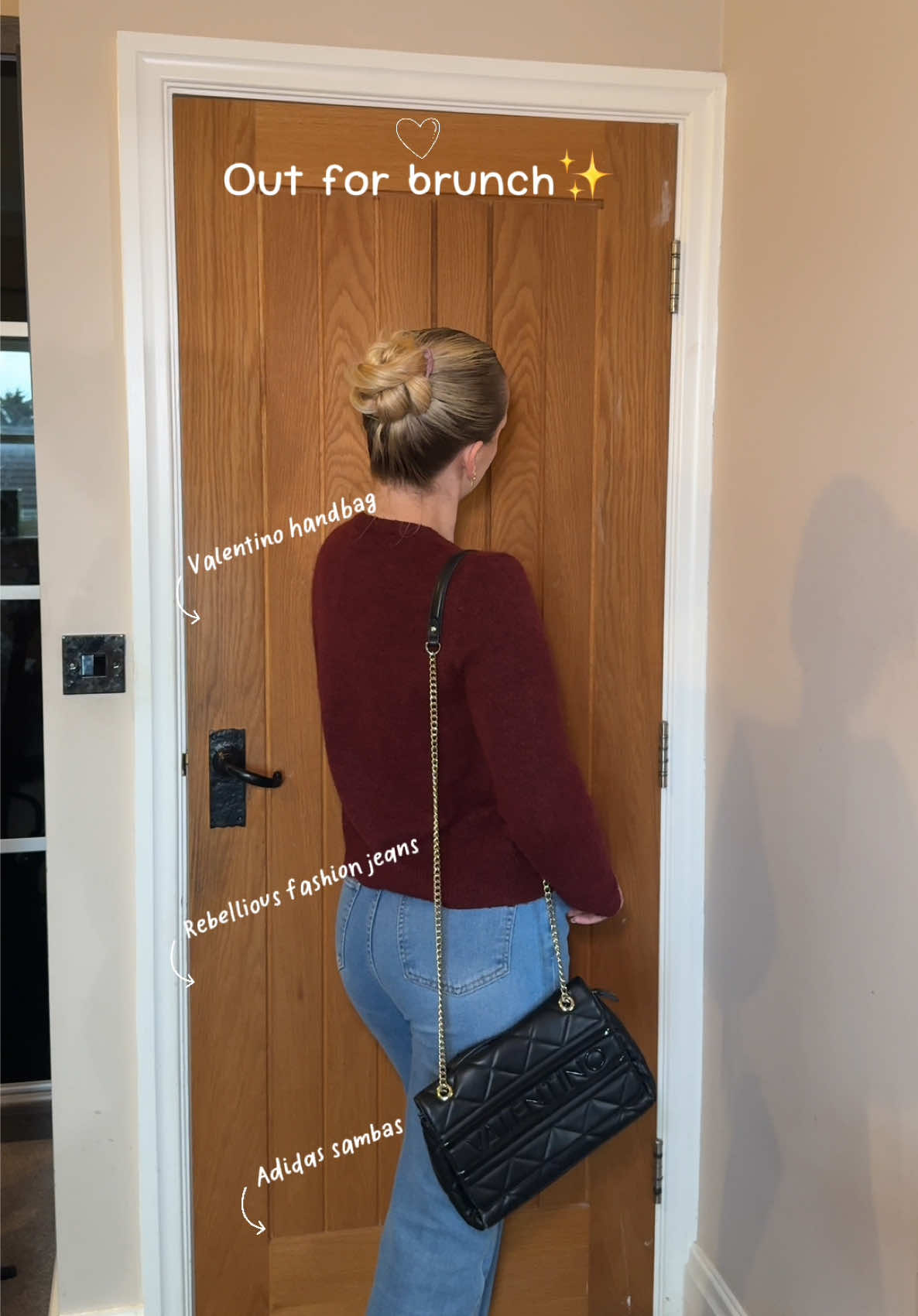 Sucha cute jumper to style 3 different ways!⭐️ Obsessed with a slick back bun atm🤭 #creatorsearchinsights #howtostyle #outfitcheck #OutfitsOfTheWeek #autumnoutfits 