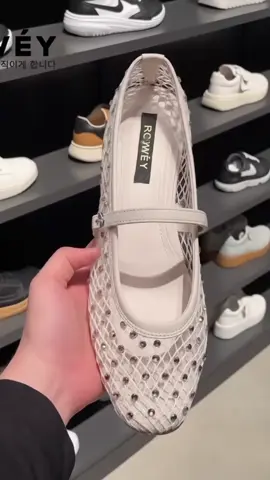 Rowey Sepatu Wanita Flat Shoes Ballerina Sepatu Mary Jane Korea Feby #sepatuwanita  #flatshoes  #rowey #korean  #cantikmanis 