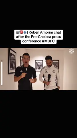 📹🚨🗣️| Ruben Amorim chat after the Pre-Chelsea press conference #sesko #rubenamorim #manchesterunited #brunofernandes #cunha 