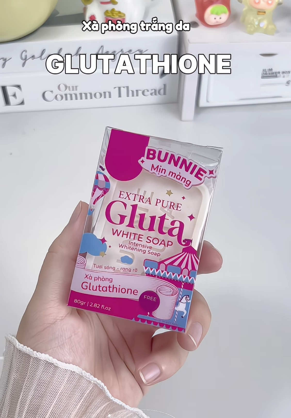 Xà phòng tắm hỗ trợ làm trắng sáng da, giúp da bật tone sau 7-14 days, hỗ trợ cấp ẩm, làm đều màu da , giữ ẩm làm mềm, ko gây khô rát da ưng lắm nha #xaphong #glutathione #xaphongtrangda #xaphongtamtrang #gluta 