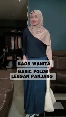 simple, adem dan rasanya hangout tampil on point karena kaos wanita ini  #kaoswanita #kaoswanitalenganpanjang #longsleeve #OOTD 