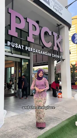 Jalan Jalan Japan now open at PPCK Chow Kit! All pre-loved items direct from Japan 🇯🇵✨ From baby clothes to ladies & men’s wear, even got luxury brands that are good quality and affordable 🛍️ Whole family sure can find something here. 🆕 Freshest arrivals straight from Japan waiting for you. Come explore and shop at PPCK! 📍 Pusat Perdagangan Chow Kit (PPCK) ⏰ Open daily 12PM – 12AM Shop smart, look stylish ✨ Don't forget to follow them too at @Pusat Perdagangan Chow Kit  #PPCK #chowkit #PusatPerdaganganChowKit #KL #HYPERHUB   