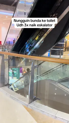 Bayik suka eskalator #bundabara #eskalator #bayitiktok 