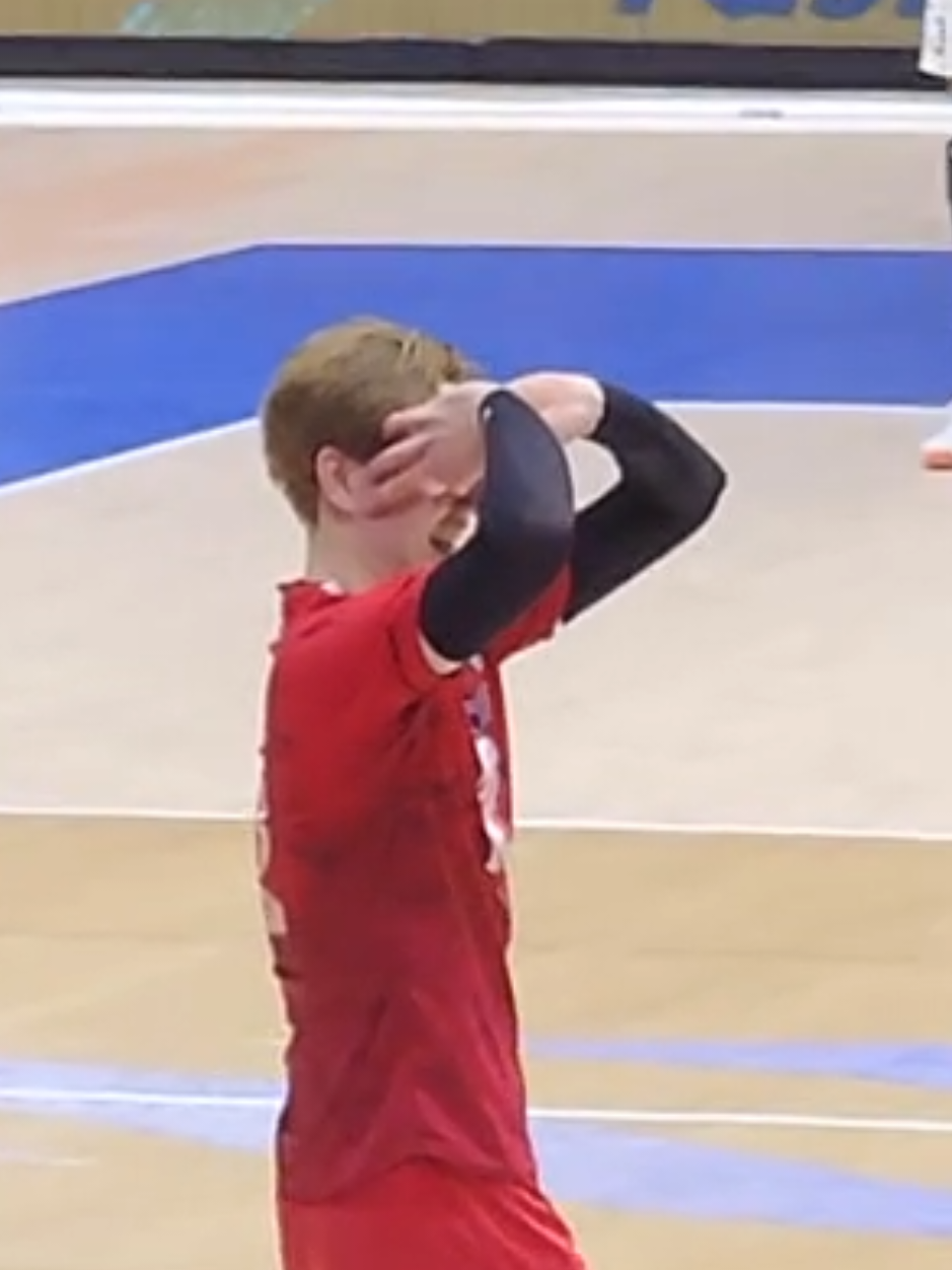 Bhie, bakit mapang-asar bhie #fivb #fivbworldchampionship #rantakahashi  #mcwh2025 #japannationalvolleyballteam 