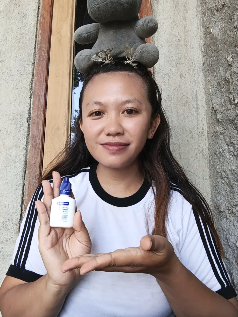 Harus wajib ada di rumah, apalagi punya bocil yang sering jatuh dan terluka karena antiseptik by Hansaplast ini tanpa perih sama sekali. Bisa membantu membersihkan luka. #Hansaplast #Secondskin #HealFasterLikeSecondSkin #TenangBawaHansaplast #AcnePatch 
@hansaplast_id 
