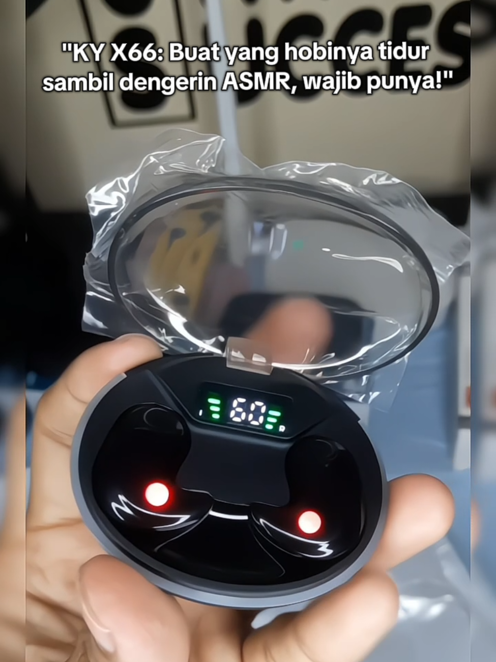 🎧 KY X66 Earphone Tidur: Suara stereo level HiFi bikin tidur makin nyenyak! 😴 Desain transparan, tahan air iPX5, mikrofon internal, ENC noise reduction, layar digital cerdas, dan kontrol sentuh. Cocok buat iPhone & Android! 📱 Tidur miring? Gak masalah! 😉 Harga mulai Rp49.900 aja! 💰 #earphonetidur #KYX66 #tidurnyenyak 