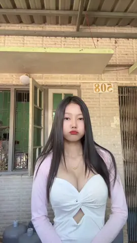 မင်းရဲ့လက်ကိုတွဲ🫣🖤