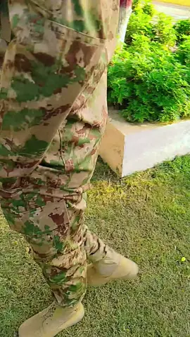 Bachpan sie tha😂🙈😁 #pakArmy #justfunnyvedio😂Army  #foryou #voirl_video #unfreezmyaccount 