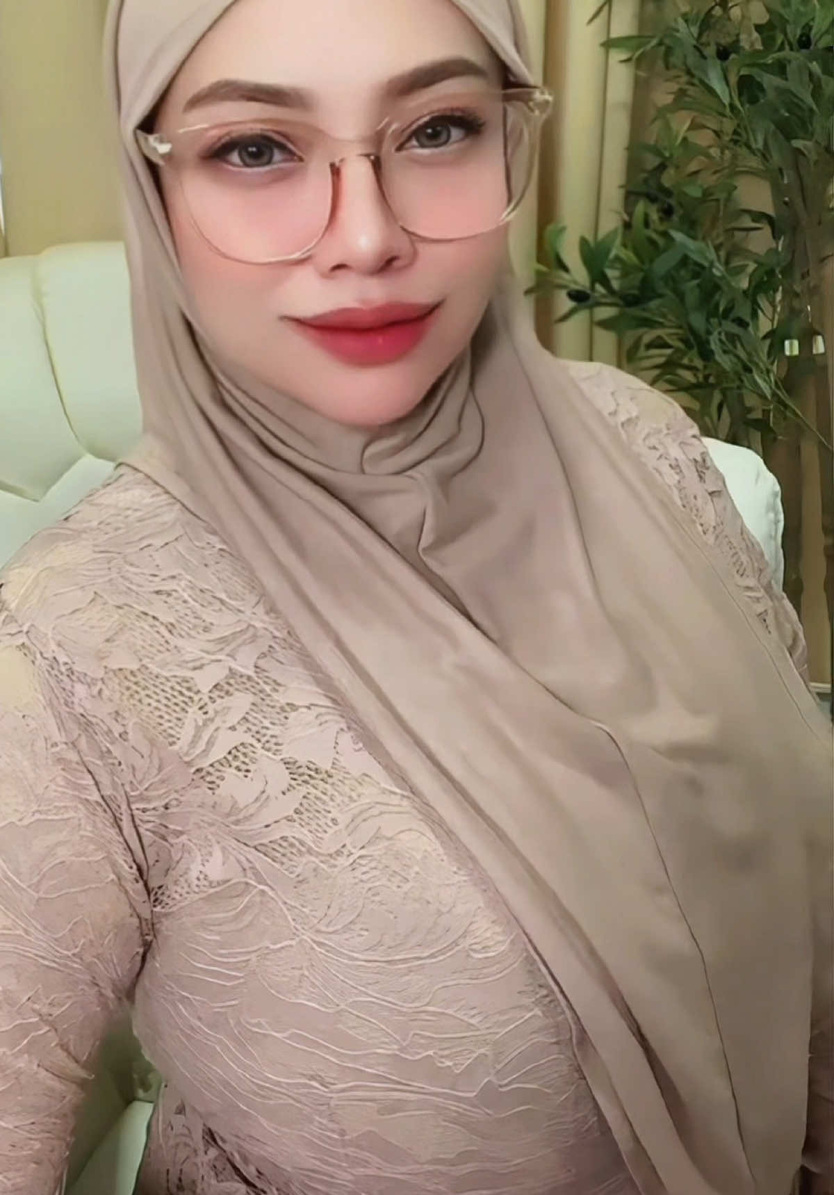 konsisten 2 kali sehari yaa ☺️🙌🏻#miaharedang #fyp #abangjago #boosteroilabgjago @miaharedang4 @miaharedang3 @miaharedang2 @MIA BEAUTY LEGACYY @M.I.A BEAUTY LEGACY 