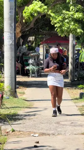 Leaf snake prank#fyp #foryou #prank 