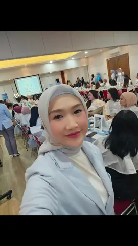 #beauty class #belajar makeup #makeup flawless #makeuptutorial by @azzuracosmetics.id  #join class makeup bersama @azzuracosmetics 