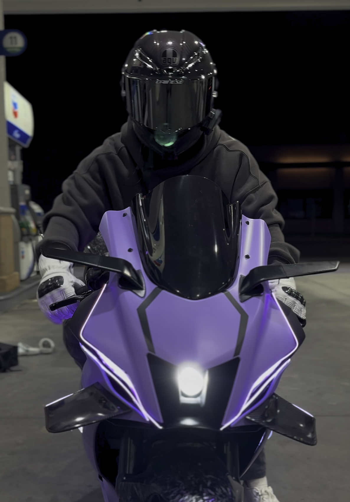 Out the way  - - #foryoupage #fyp #explore #explorepage #insta #trending #moto #motorcycle #yamaha #ducati #kawasaki #disney #tron #tronares #halloween #underglow #lights #bmw #yamaha #yamahar1 #yamahar7 