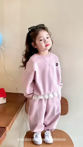 Quần áo thu đông, Sét nỉ ép 2 da màu hồng in hình dễ thương quần viền ren cho bé gái #odaytoandoxinhxeo #bégái #bonichobe #bodaitaychobe #setdoxinh 