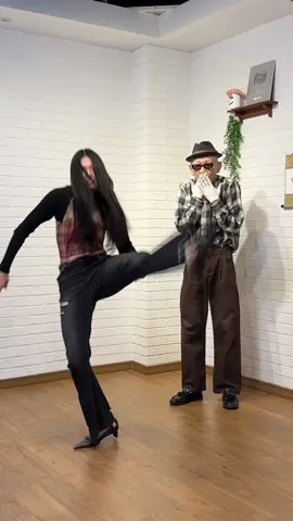 유연성 배틀...(?) 🤯 #영빈 #freakshow 