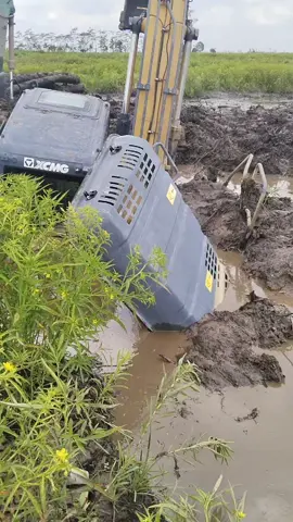excavator tenggelam kalimantan tengah kapuas percetakan sawah#fyppppppppppppppppppppppp 
