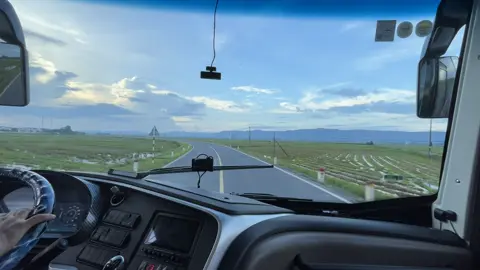 😘#xuhuong #xekhachvietnam🇻🇳 #thacomobihome #hoia #hoangminh 