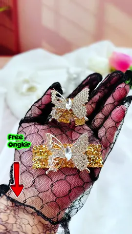 Kolong hijab mewah penyelamat hijab jadul . Mulain13000 isi4 mix anting . Mau di spill? Follow dan join live #kolonghijab #bollywood #hijab #emas #aksesoris 