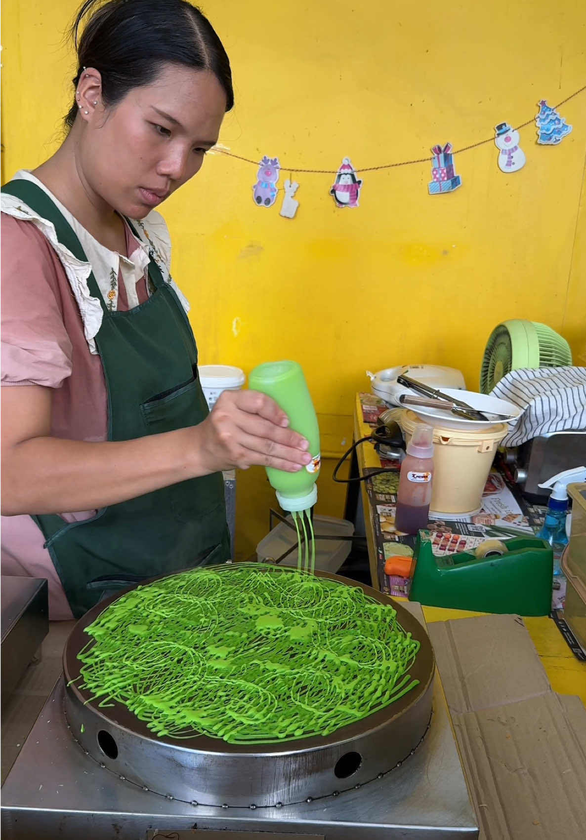 Amazing Green Thai Crepe Art – Street Food Skills! #shorts  #Viral #FoodASMR #fyp #trendingvideo 