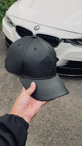 obat ganteng pria ada di topi ini 😎