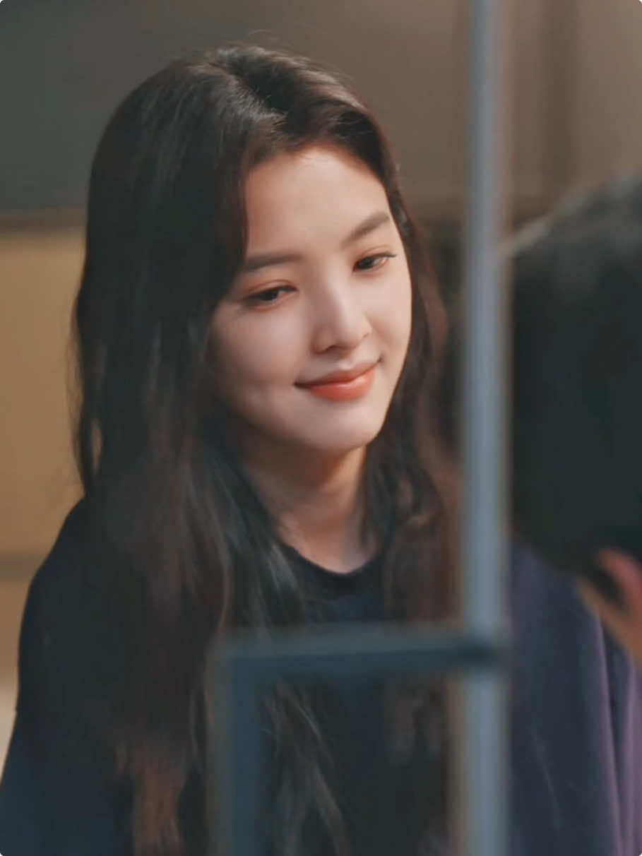 Ketika dia akhirnya menemukan kembali gadisnya setelah setengah tahun #cdrama #thefirstfrost #zhangruonan #baijingting #TikTokTainment #BahasDrama 