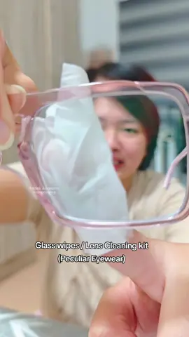 Replying to @rhainshop01 Glass Wipes or Lens Cleaning kit lang pala solusyon para malinis yung lens ng eyeglass ✨👓 #eyeglasswipes #lenscleaningwipes 