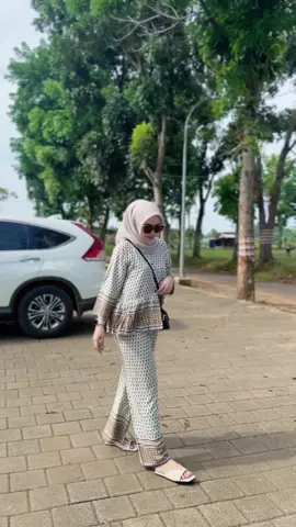 Lgsg co keranjang kuning yaa #oneset #onesetpremium #onesetmurah 