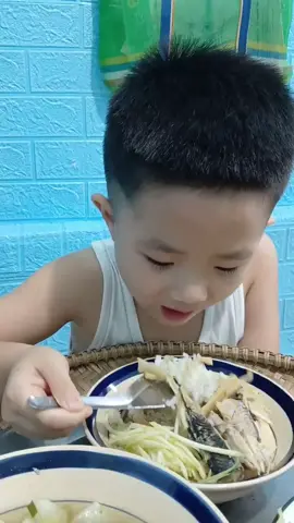 Cái kết hiểu ý sau 10 ngày cho ăn cơm trắng với nước tương