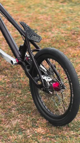 Sepeda apa ya ini kira kira🤔 #CapCut #fyp #fypシ #bmxrace #bmx 