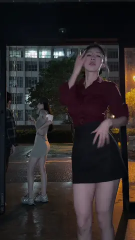Bước đi nhẹ nhàng nhưng để lại dư âm khó quên 💃💫 #fyp #trending #foryou #xuhuong #tiktok 
