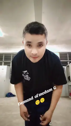 Dance 🤣 thumak thumak ..  #fyp #tiktok  @raeeni🌿 