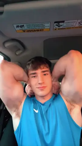 “Feel my power”💪🏼 FT: Alpha Tyson Check him out on Twitter/X for more @ CashAlphaTyson #findomgod #bicepflex #muscleworship #alphamale #cocky 